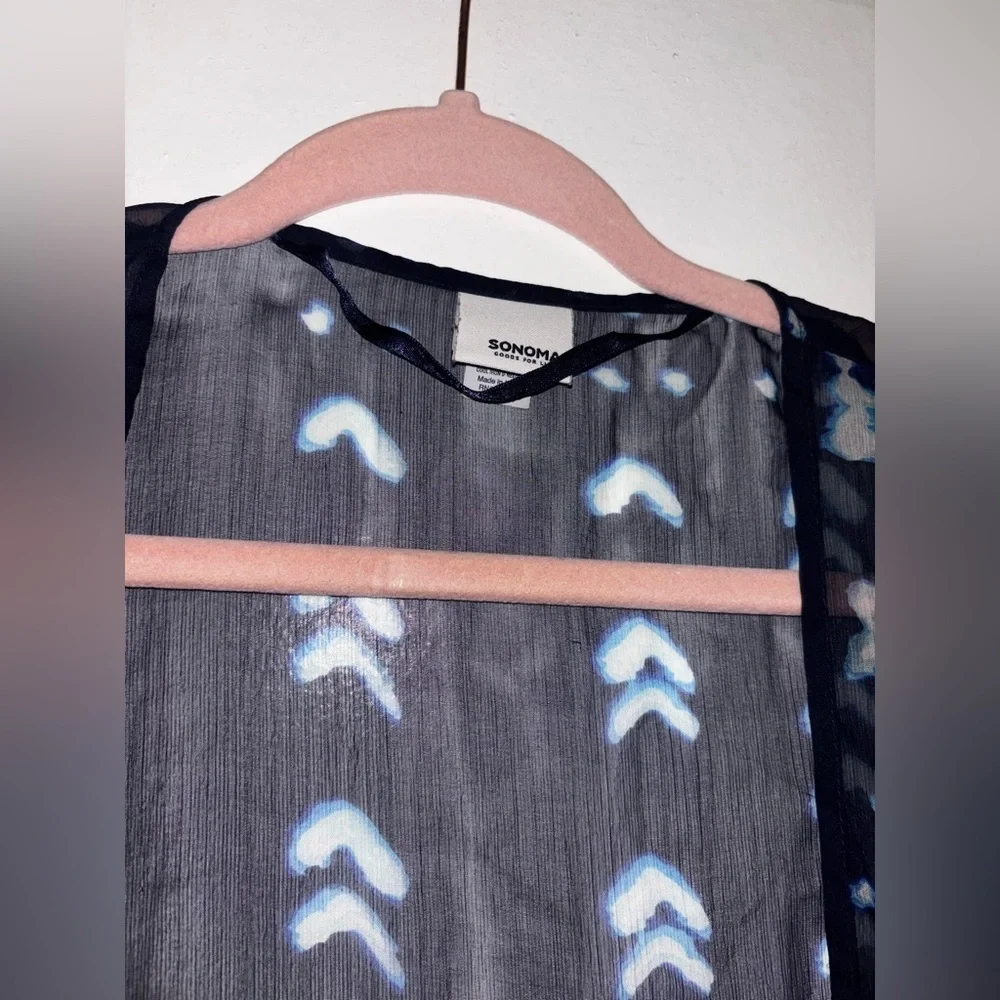 Blue Patterned Kimono - Picture 2 of 3